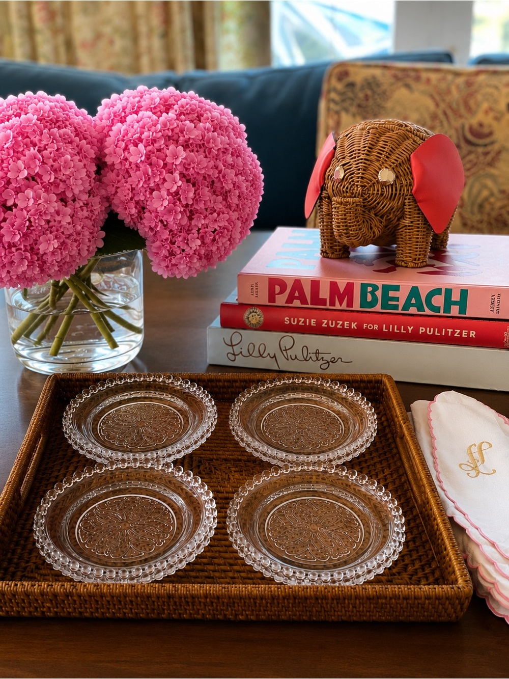 NWT Lilly Pulitzer Glass Embossed Appetizer Plates